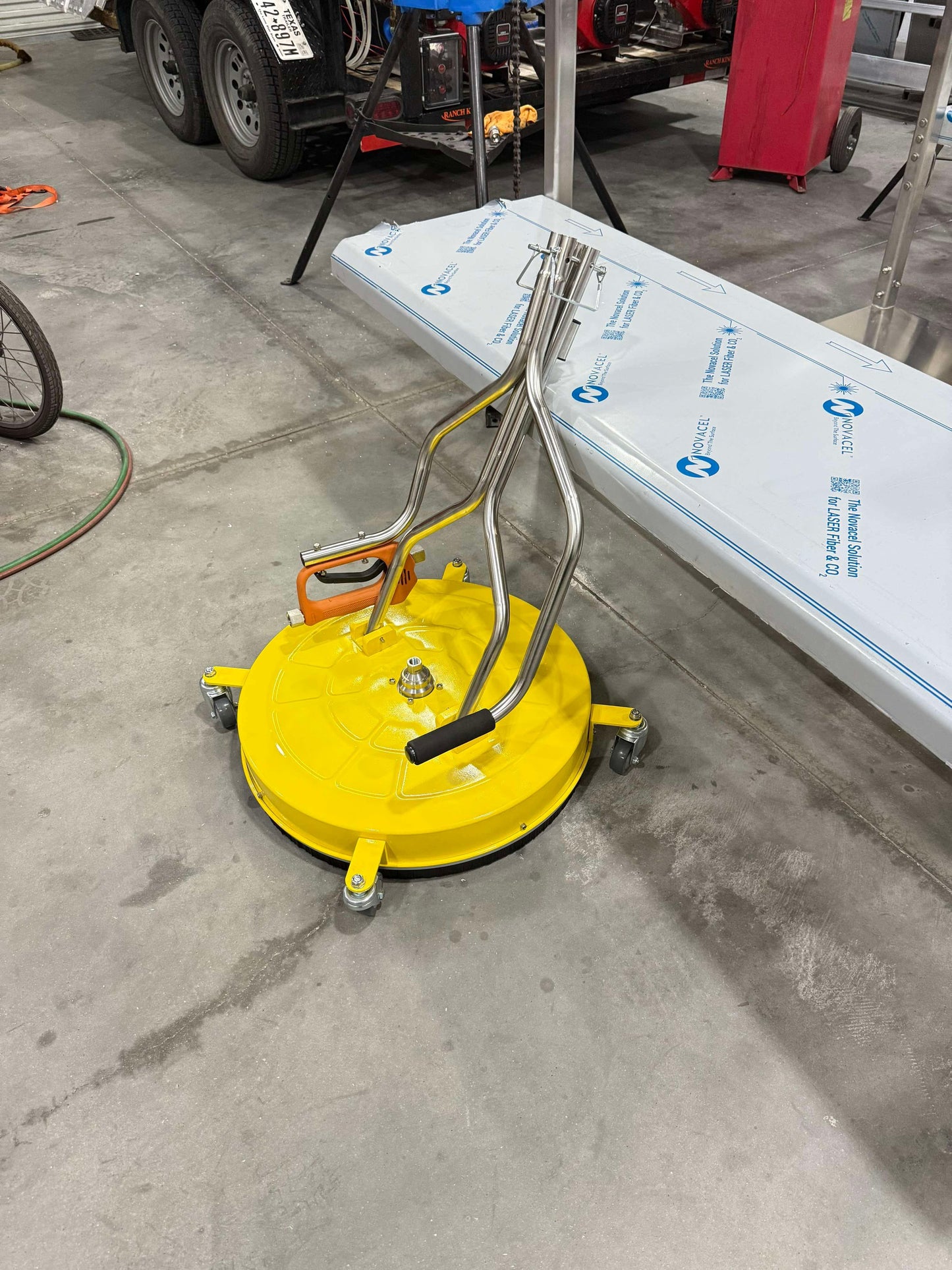 Ares 24" Surface Cleaner